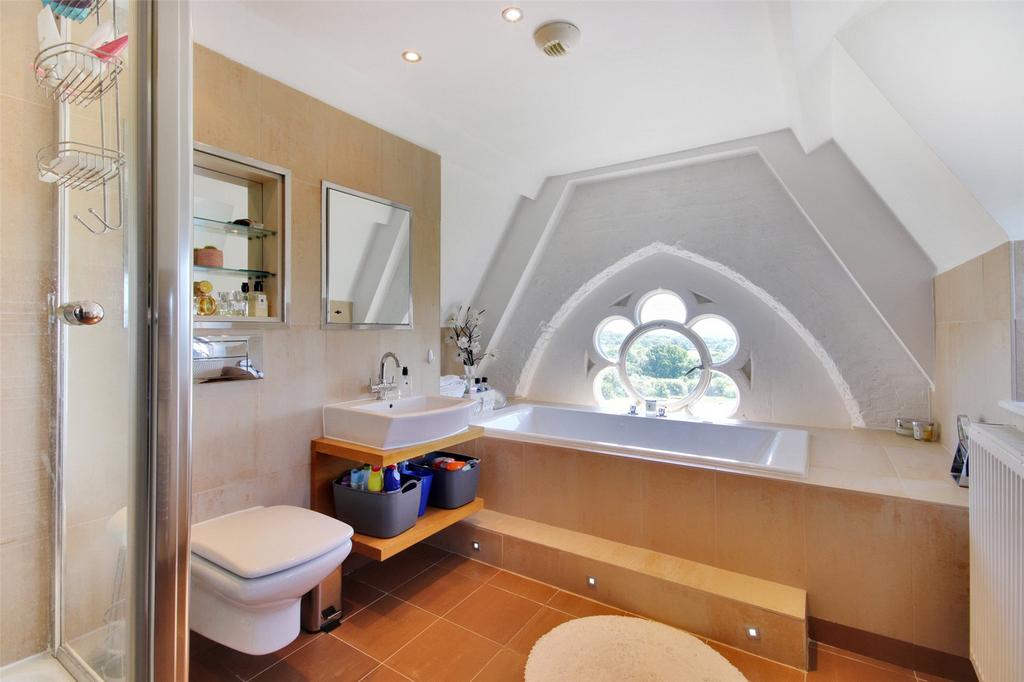 En Suite Bathroom