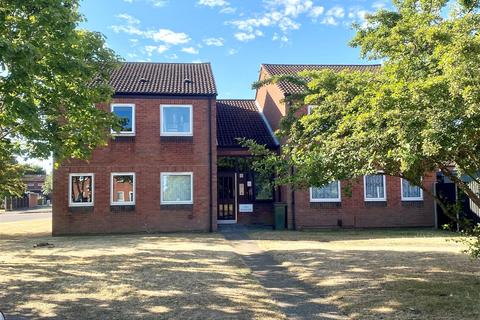 49 Grovelands, West Molesey, KT8 2ED