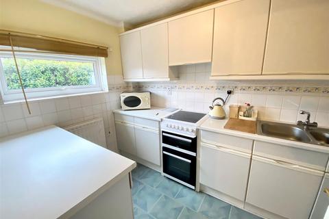 49 Grovelands, West Molesey, KT8 2ED