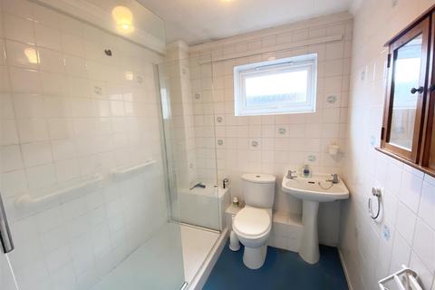 49 Grovelands, West Molesey, KT8 2ED
