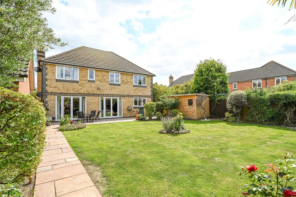 Lynwood Road, Thames Ditton 5 bed house £1,325,000