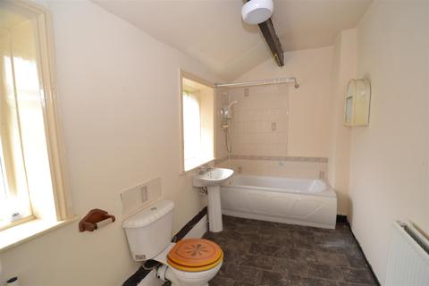 8 Ebenezer Place, Bradford, BD7 3DZ