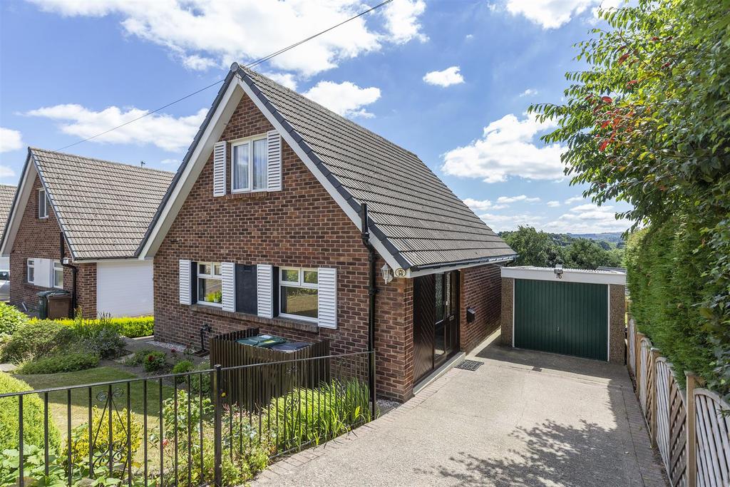 Clough Park, Fenay Bridge, Huddersfield 3 bed detached house £255,000