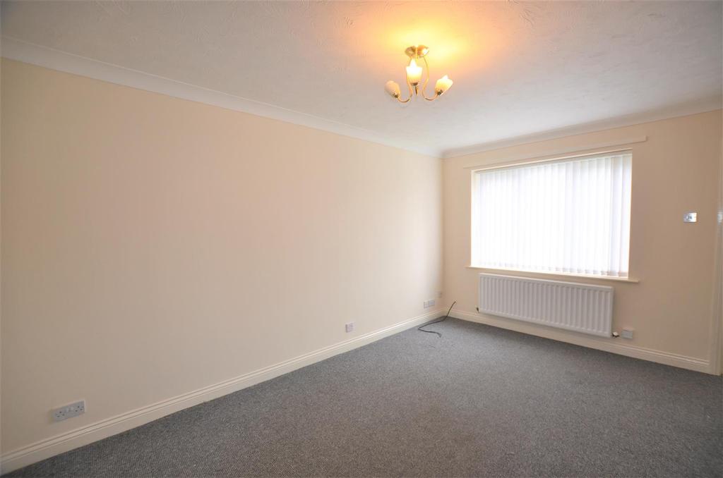 Yardley Close, Hall Farm, Sunderland 2 bed semidetached house £625