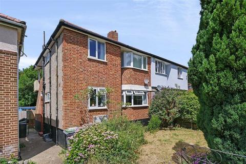 82 Meadowview Road, London, SE6 3NN
