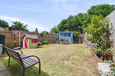 82 Meadowview Road, London, SE6 3NN