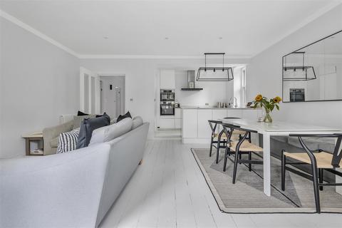 Basement Flat, 20 Catherine Road, Surbiton, KT6 4HA