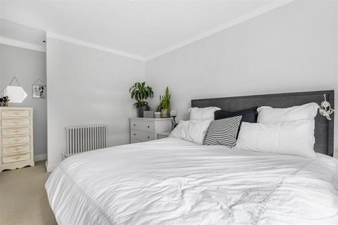 Basement Flat, 20 Catherine Road, Surbiton, KT6 4HA