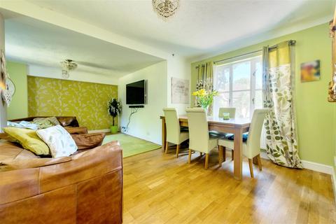 6 bedroom detached house for sale - Bythebrook, Chippenham