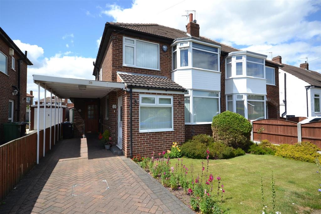 Lowther Drive, Garforth, Leeds 3 bed semidetached house £285,000