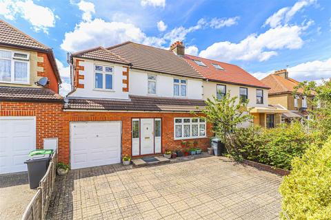 204 High Road, Broxbourne, EN10 6QF