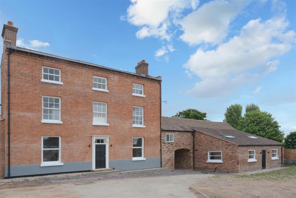 Canal Side, Castlefields, Shrewsbury 2 bed house for sale £200,000