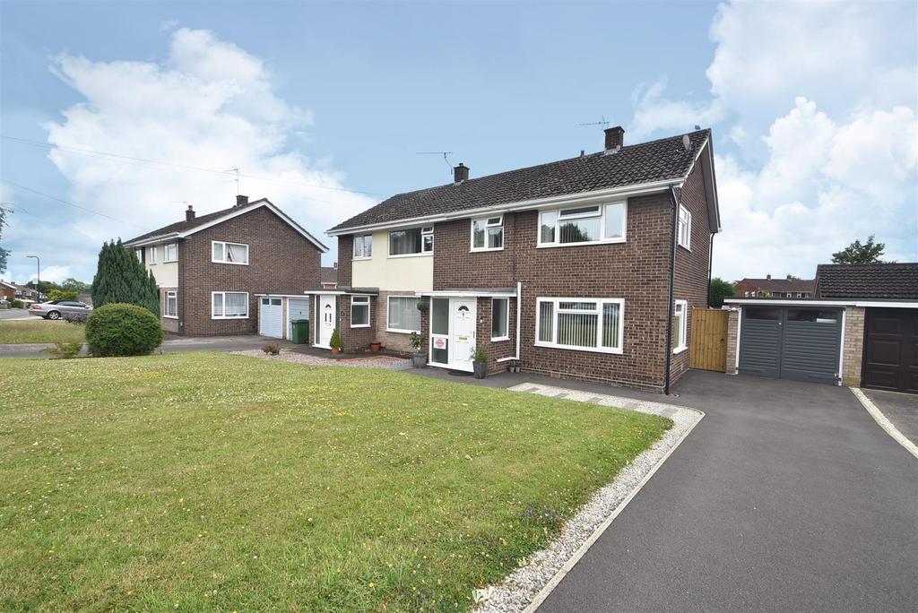1 Boscobel Drive, Shrewsbury, SY1 3DJ 3 bed semidetached house £225,000