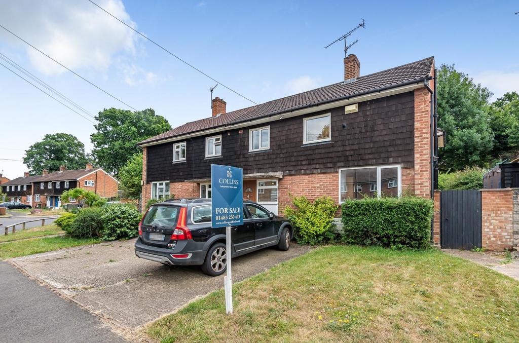Great Goodwin Drive, Guildford 4 bed semidetached house for sale £450,000