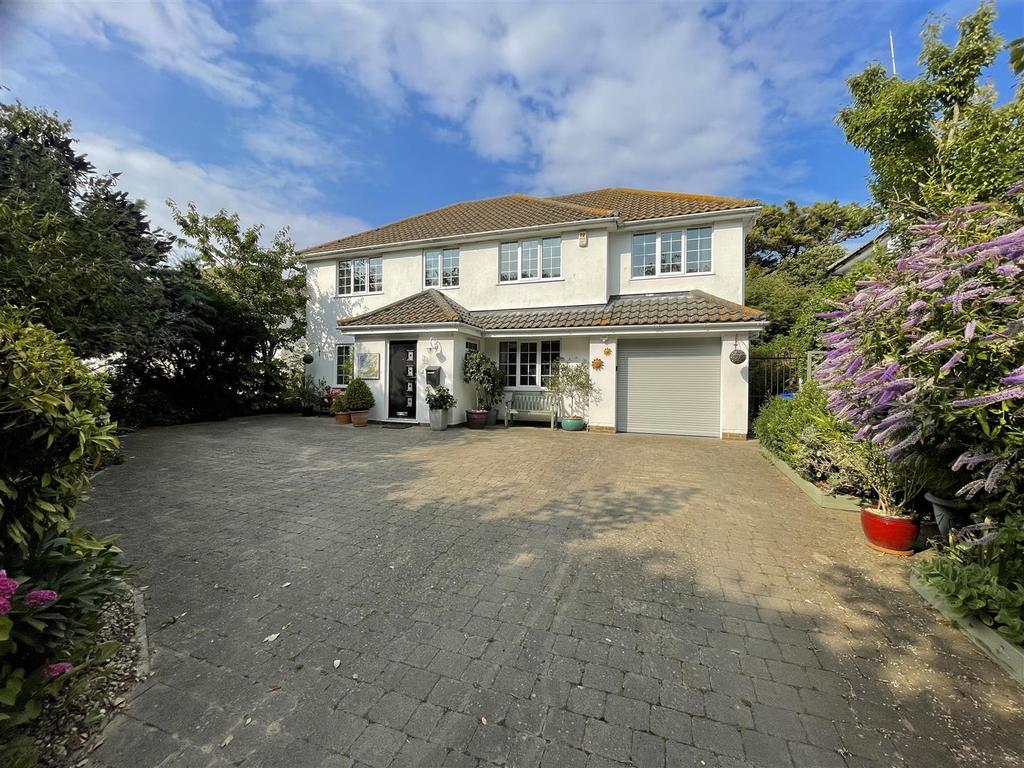 Meadow Way, Seaford 5 bed detached house £695,000