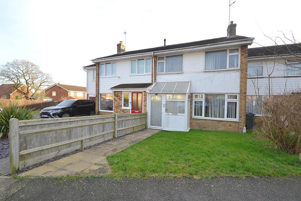 Swan Road, Hailsham 3 bed terraced house £1,100 pcm (£254 pw)