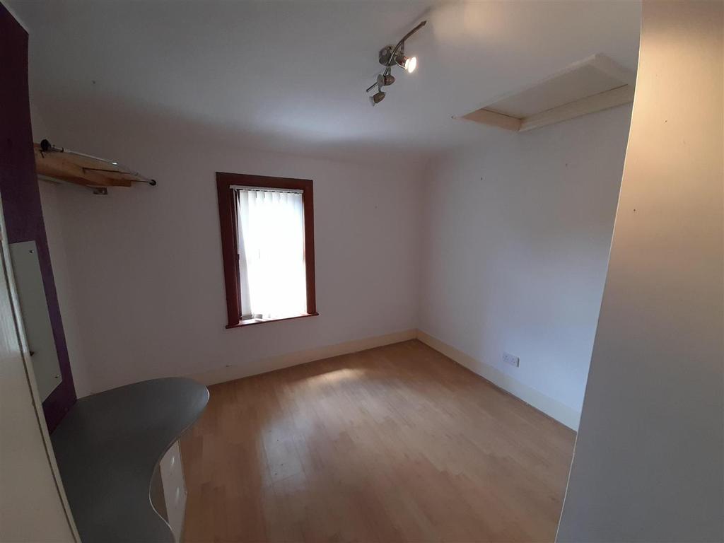Bedroom 3a.jpg
