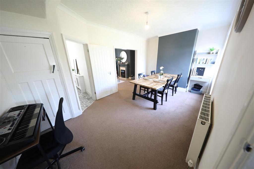 Bricknell Avenue, Hull 3 bed terraced house £160,000