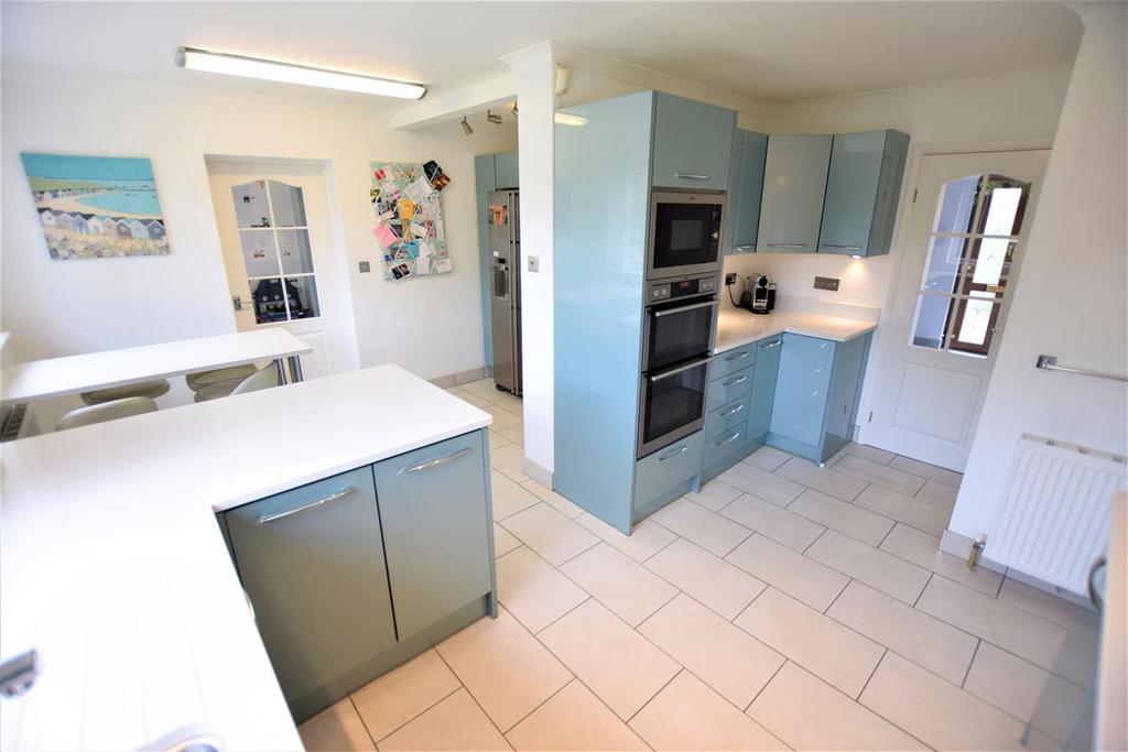 Clayton Close, Portishead, North Somerset 5 bed detached house for sale