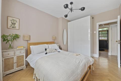 Flat 18, Congreve House Mayville Estate, London, N16 8LH