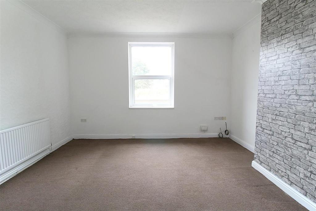 Railway Cottages, Skillings Lane, Brough 2 bed end of terrace house £