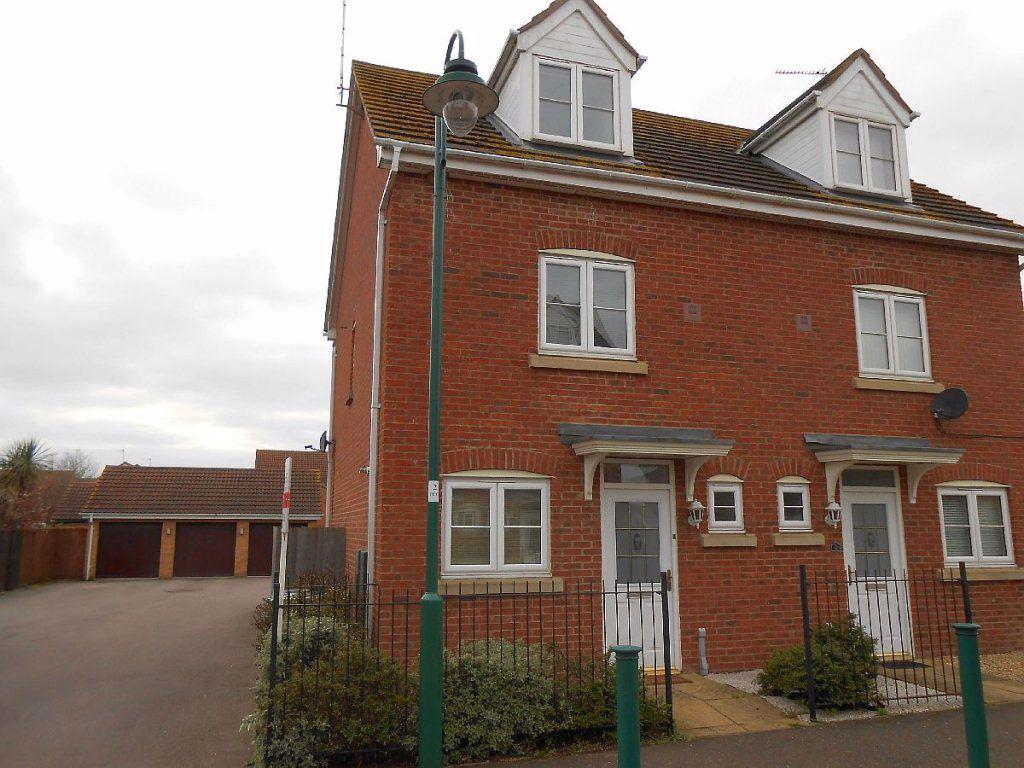 Reedland Way, Hampton Vale, Peterborough 3 bed semidetached house £