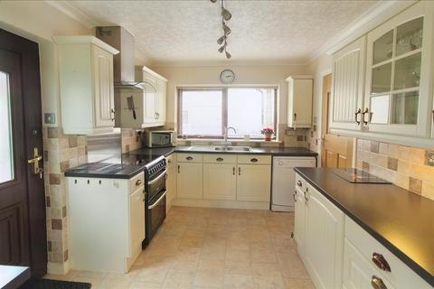 5 Gregory Drive, Kirkburton, Huddersfield, HD8 0XH