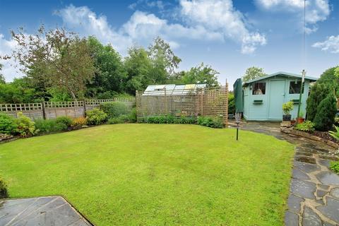 5 Gregory Drive, Kirkburton, Huddersfield, HD8 0XH