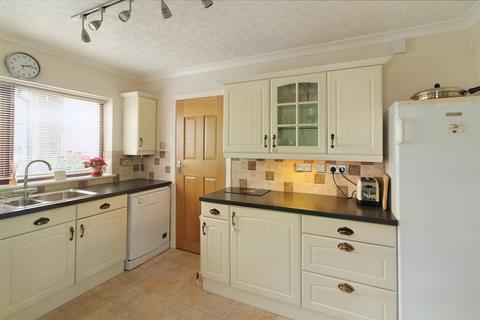 5 Gregory Drive, Kirkburton, Huddersfield, HD8 0XH