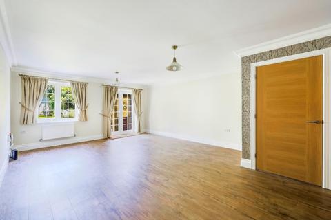 1 Anmer Close, Tadworth, KT20 5FF