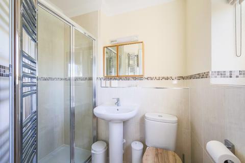 1 Anmer Close, Tadworth, KT20 5FF