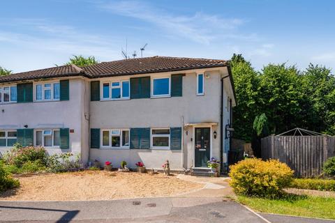 12 Cheviot Close, Banstead, SM7 2PD