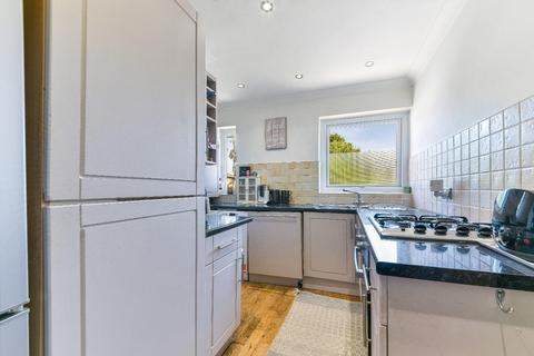 12 Cheviot Close, Banstead, SM7 2PD
