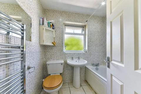 12 Cheviot Close, Banstead, SM7 2PD