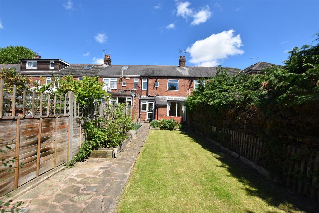Bricknell Avenue, Hull 3 bed terraced house £160,000
