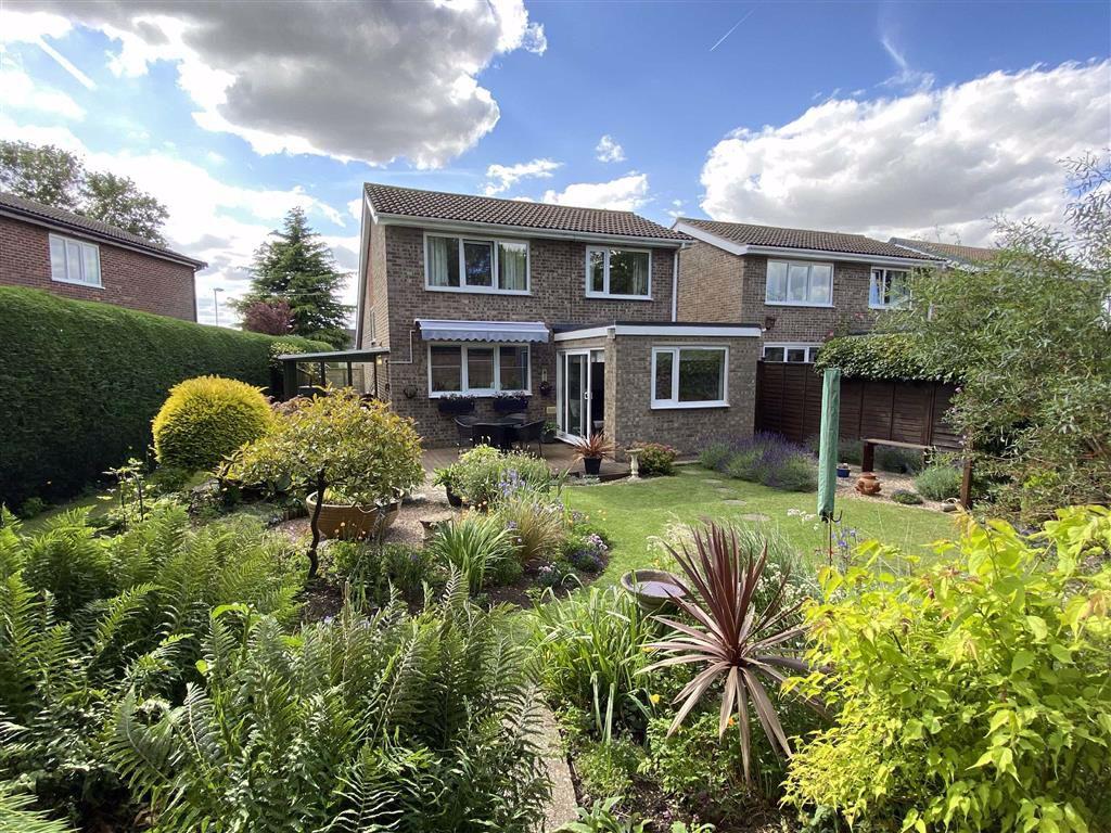 Canterbury Drive, Washingborough... 3 bed detached house £315,000