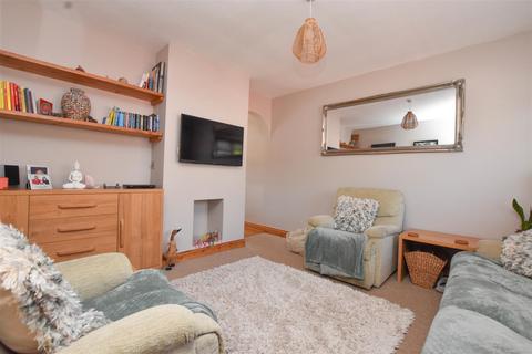 44 Northfield, Polegate, BN26 5EE