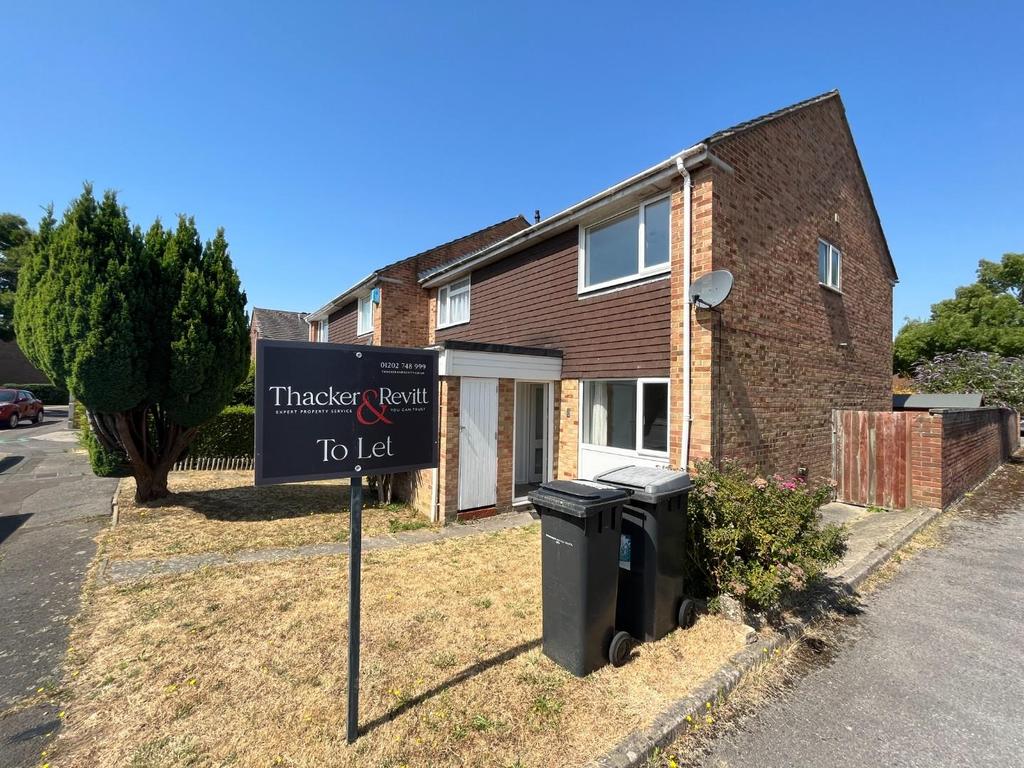 Durweston Close, Muscliff, Bournemouth 2 bed terraced house £1,195