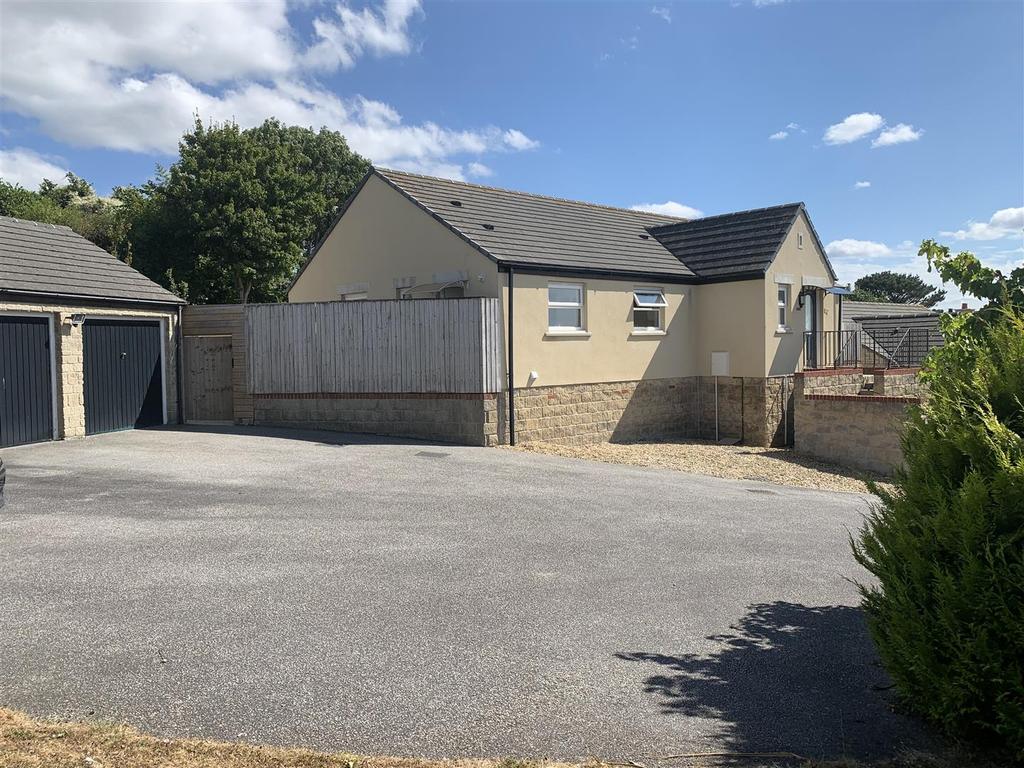 Treffry Road, Truro 3 bed detached bungalow £524,000