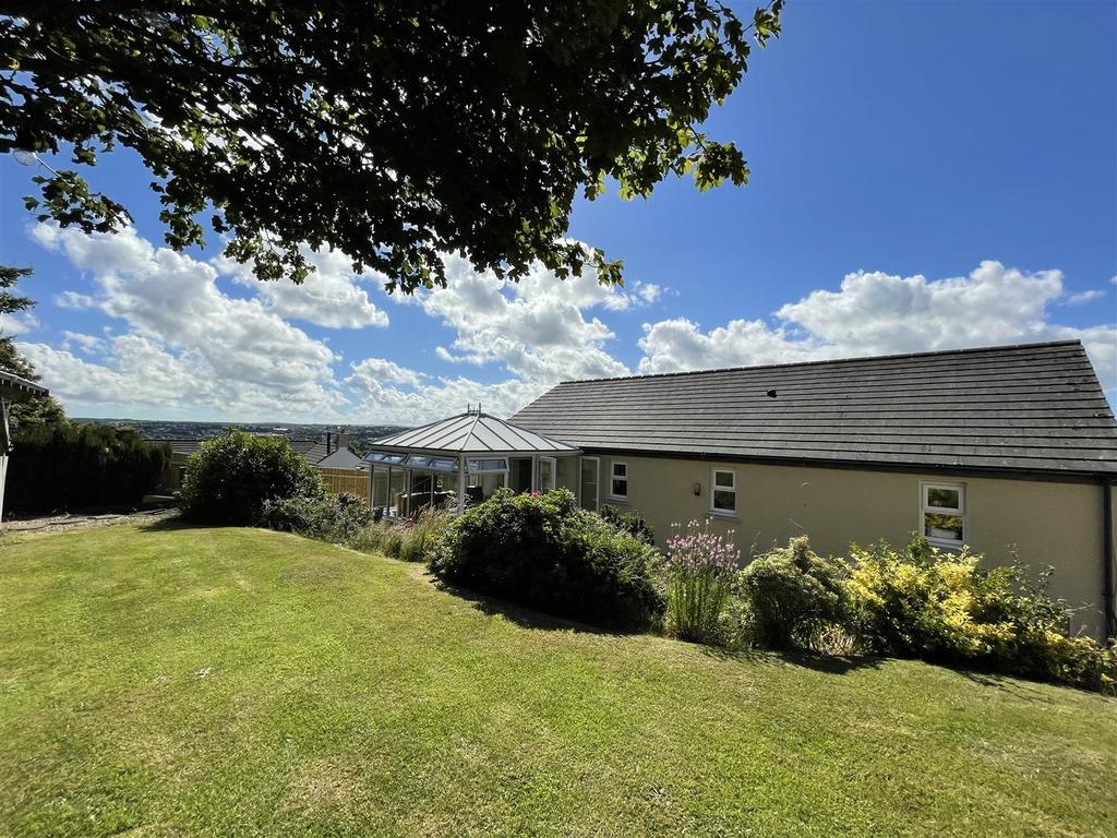 Treffry Road, Truro 3 bed detached bungalow £524,000