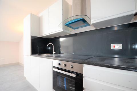 2 bedroom apartment to rent - Quilters Way, Stoke Mandeville, Aylesbury