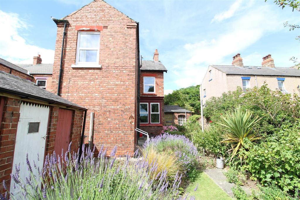 Eastbourne Road, Darlington 4 bed detached house £225,000