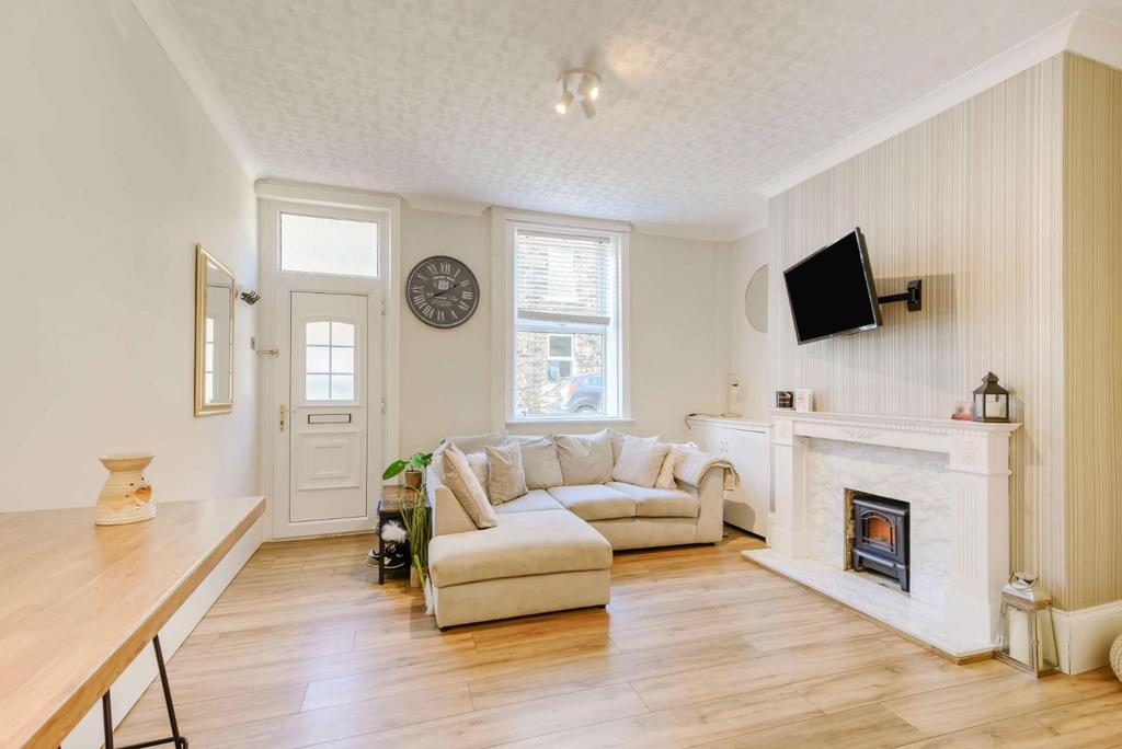 Archie Street, Harrogate, HG1 2DD 2 bed house for sale £200,000
