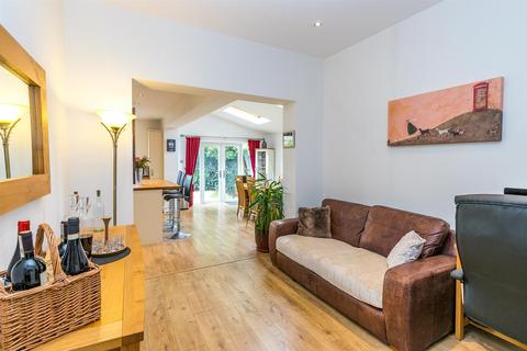 2 Lyons Fold, Sale, M33 6JF