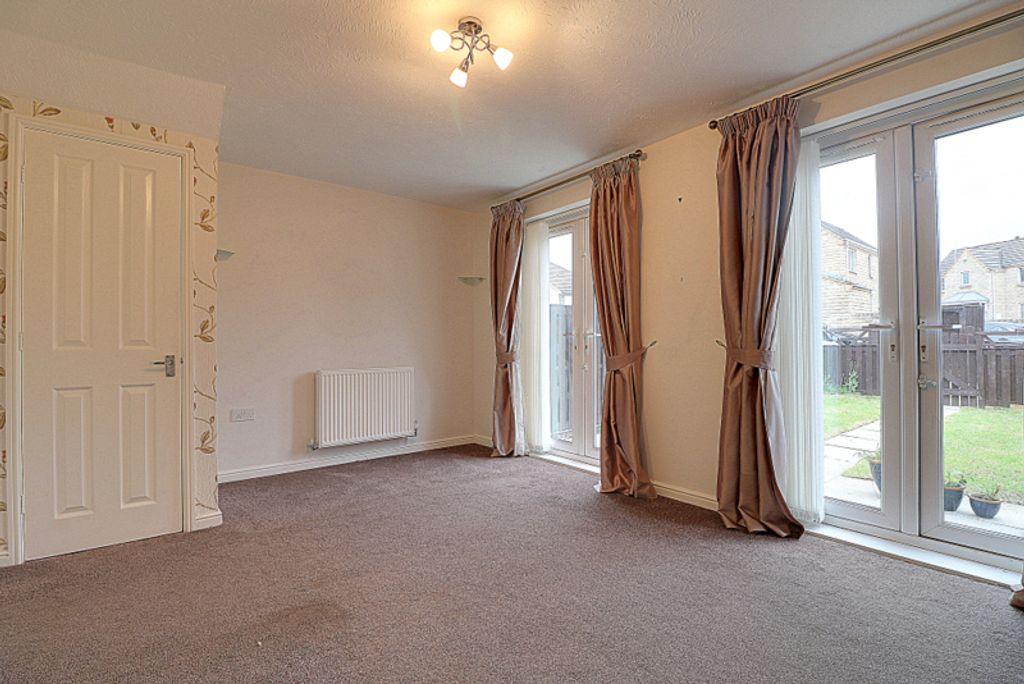 Mallard Close, Heckmondwike WF16 0NE 2 bed townhouse £147,000