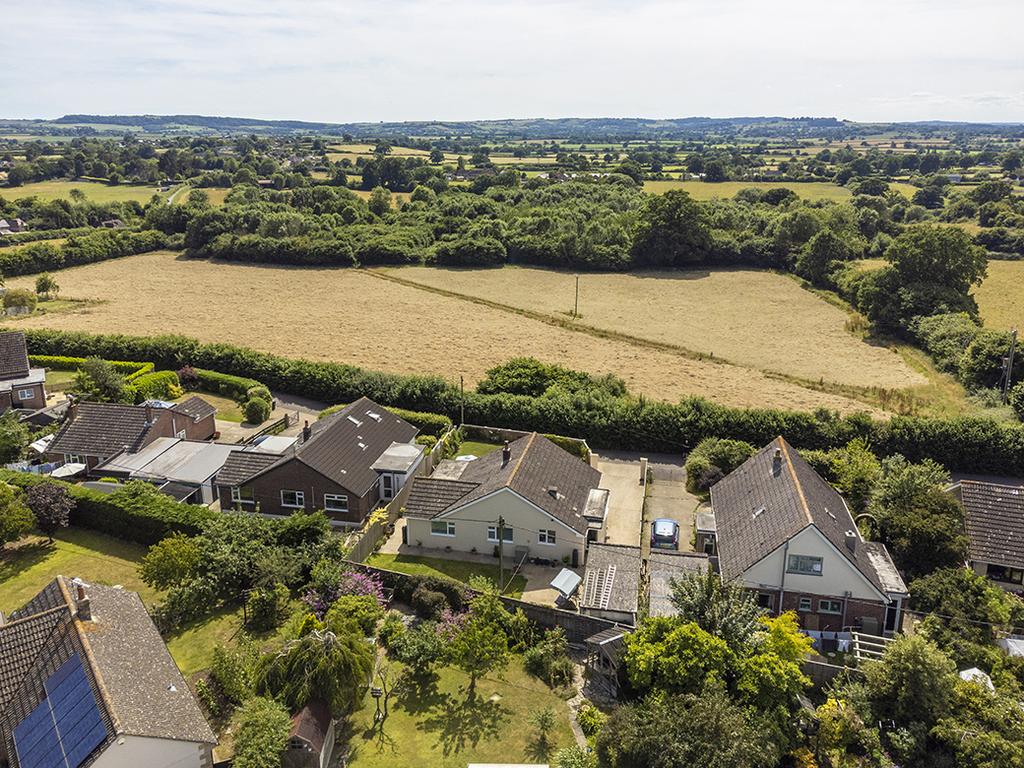Kingston Lane, Kingston, Hazelbury Bryan, Dorset, DT10 2 bed detached