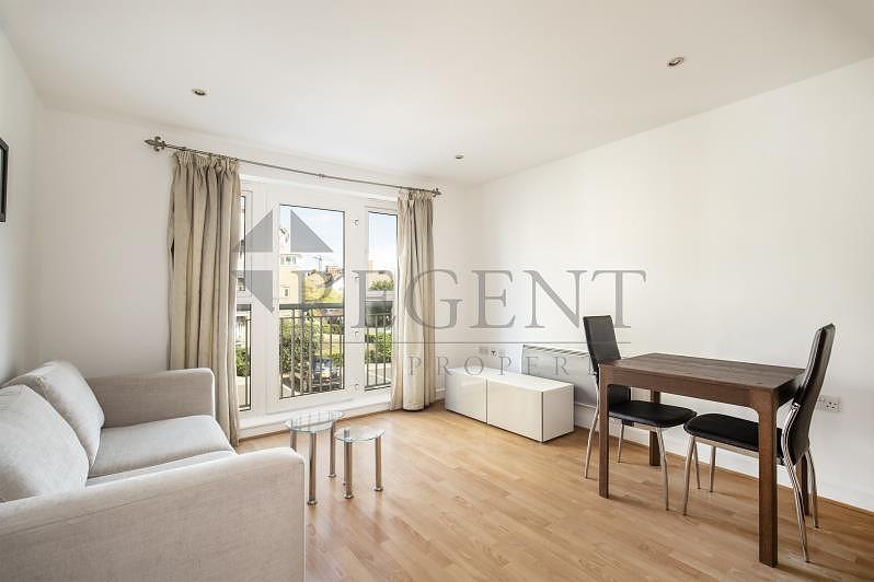 Morton Close, Deancross Street, E1 1 bed apartment - £335,000
