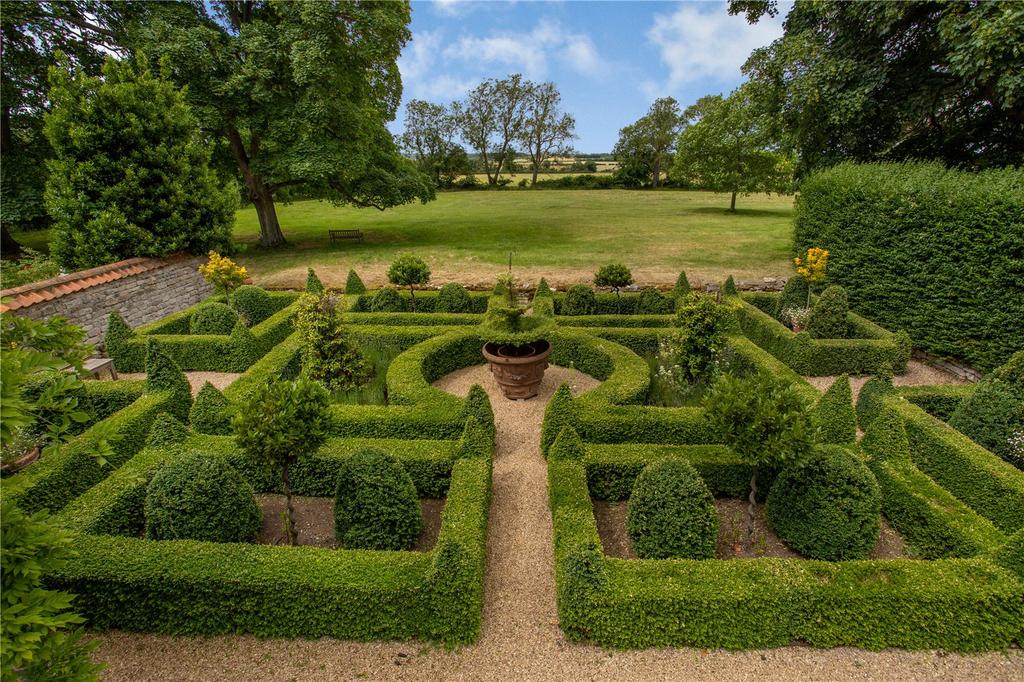 The Manor House, Sapperton, Sleaford... 5 bed equestrian property £