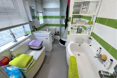51 Upper Rainham Road, Hornchurch, RM12 4BE