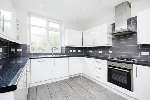 4 bedroom flat to rent - Finchley Road, St Johns Wood
